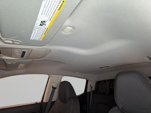 Used 2015 Chevrolet Colorado LT w/ LT Convenience Package image 32