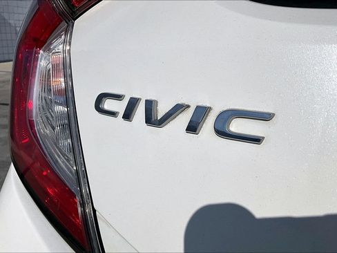 Used 2019 Honda Civic EX image 22