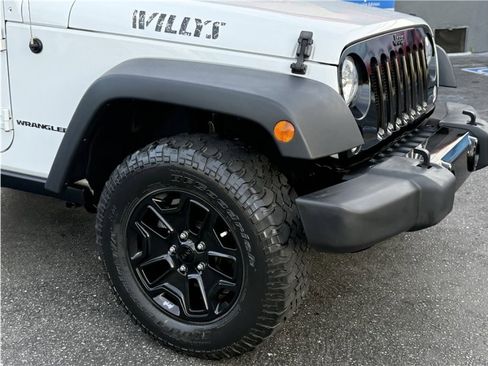 Used 2017 Jeep Wrangler Sport image 7