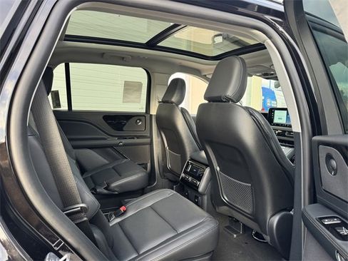New 2026 Lincoln Aviator Reserve w/ Jet Appearance Package image 12