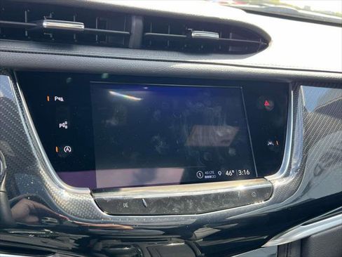 Used 2024 Cadillac XT6 Sport w/ Technology Package AWD/4WD image 32