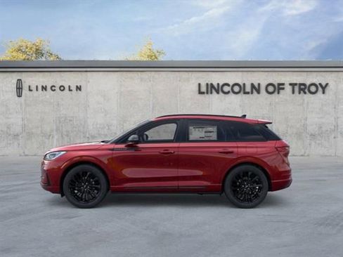 New 2026 Lincoln Corsair Premiere image 3