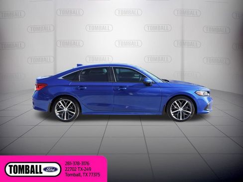 Used 2022 Honda Civic Touring image 8