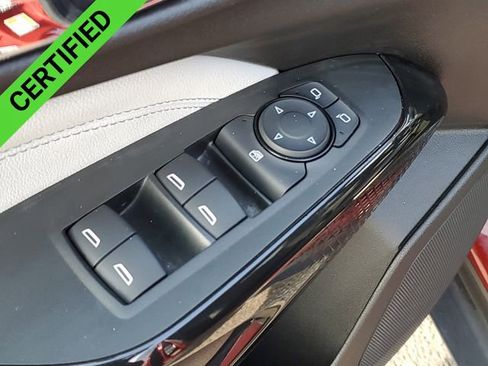 Used 2025 Chevrolet Trax LT w/ LT Convenience Package image 23