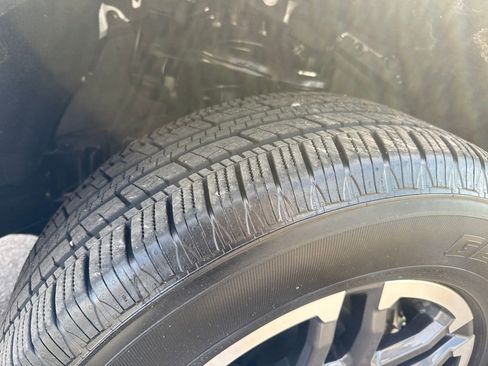 Used 2024 Toyota Tacoma TRD Sport w/ TRD Sport Upgrade Package image 27