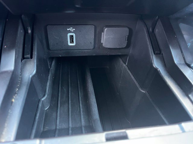 Used 2019 Ford Explorer Limited w/ Ford Safe & Smart Package FWD image 22