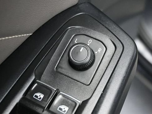 Used 2021 Volkswagen Atlas SE FWD image 12