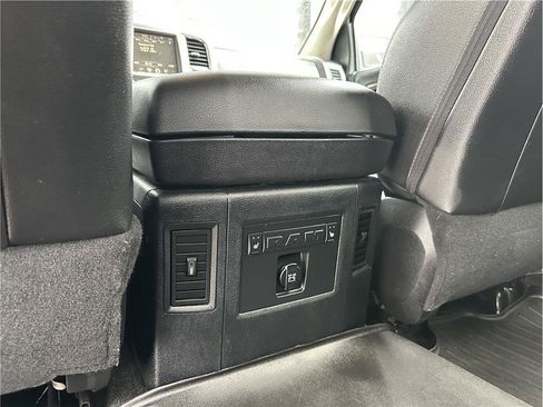 Used 2017 RAM 2500 Laramie w/ Sport Appearance Group AWD/4WD image 18