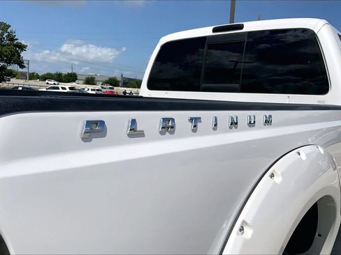 Used 2015 Ford F250 Platinum w/ FX4 Off-Road Package AWD/4WD image 9