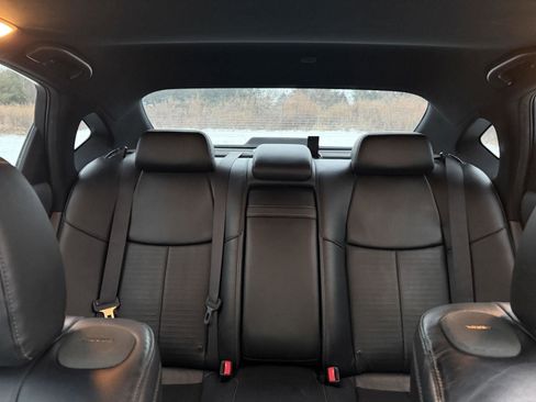 Used 2017 INFINITI Q70 3.7 w/ Technology Package image 39