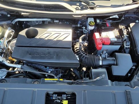 Used 2025 Nissan Rogue SV FWD image 16