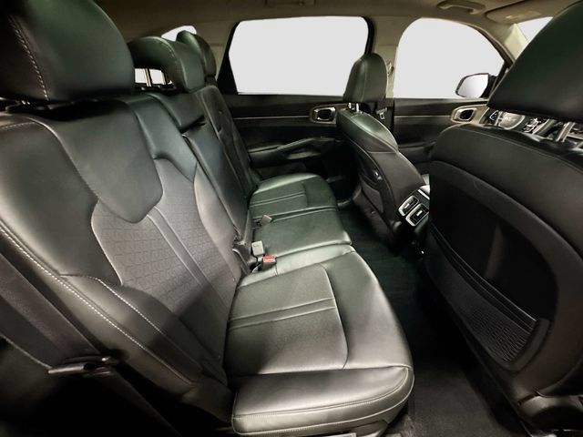 Used 2023 Kia Sorento S w/ Panoramic Sunroof Package AWD/4WD image 29