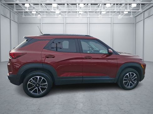 Used 2025 Chevrolet TrailBlazer LT image 6