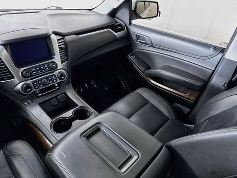 Used 2020 Chevrolet Suburban LT AWD/4WD image 25