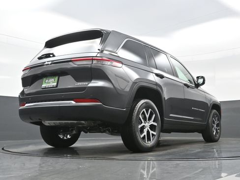 New 2025 Jeep Grand Cherokee Limited image 15