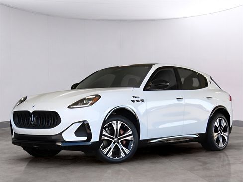 New 2025 Maserati Grecale Folgore image 1