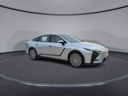 Used 2026 Lexus ES 350e FWD image 2
