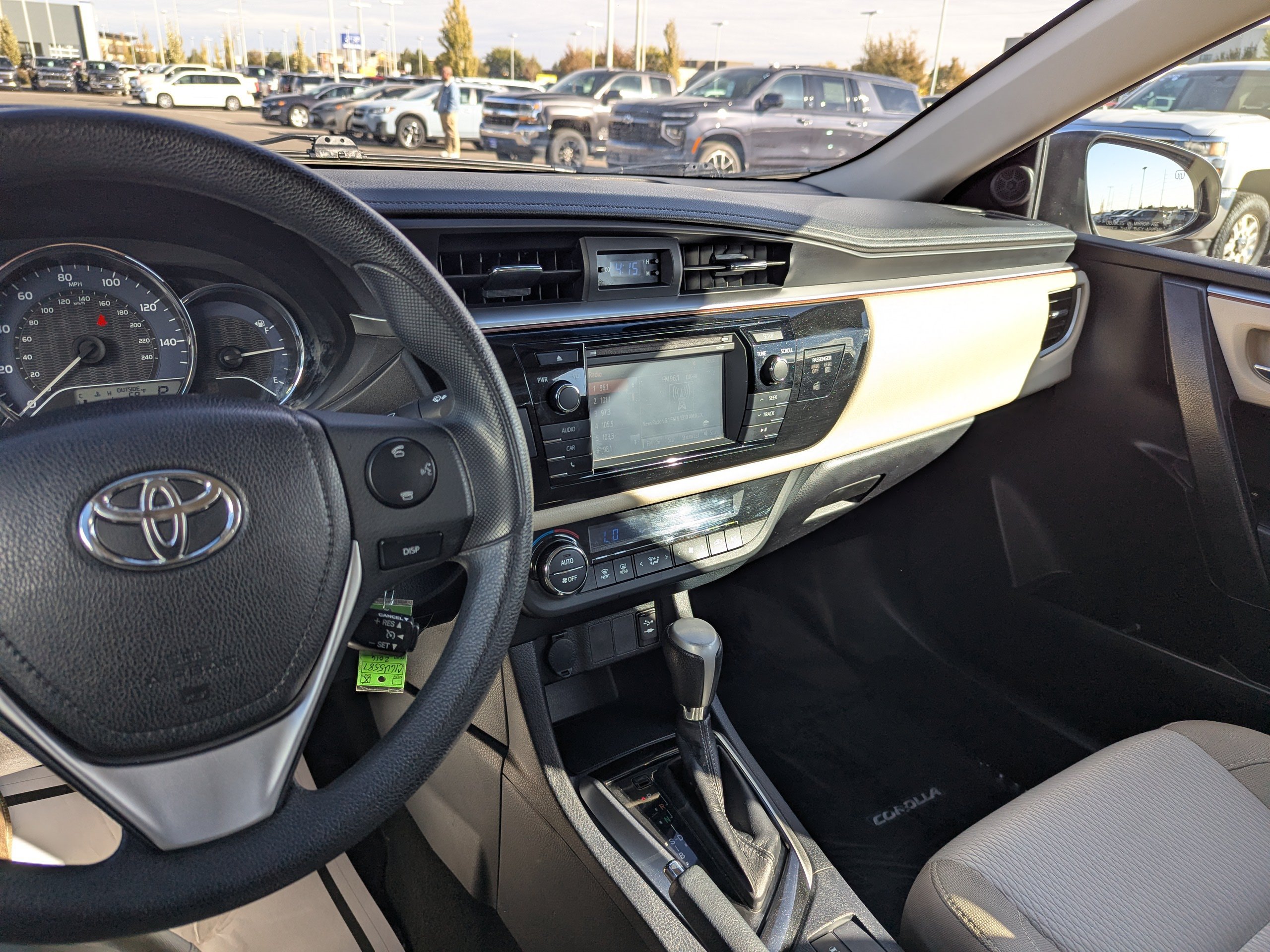 Used 2016 Toyota Corolla LE FWD image 20
