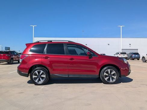 Used 2017 Subaru Forester 2.5i Limited image 4