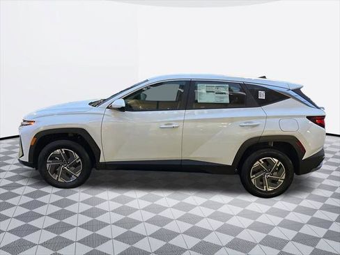 New 2026 Hyundai Tucson Blue SE w/ Tow & Go Package AWD/4WD image 6