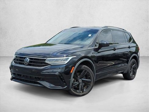 Used 2023 Volkswagen Tiguan SE R-Line FWD image 1