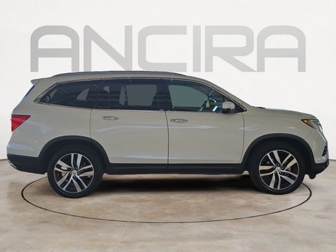 Used 2018 Honda Pilot Elite image 8