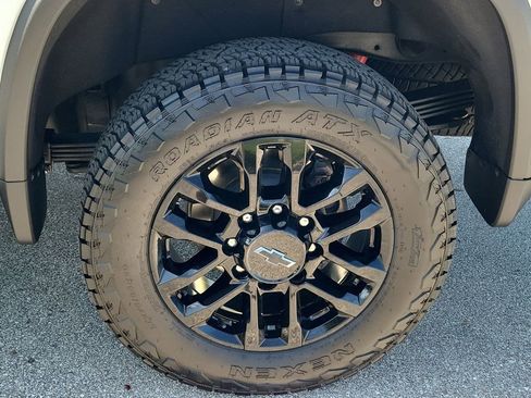 Used 2025 Chevrolet Silverado 2500 LTZ w/ Trail Boss Package image 13