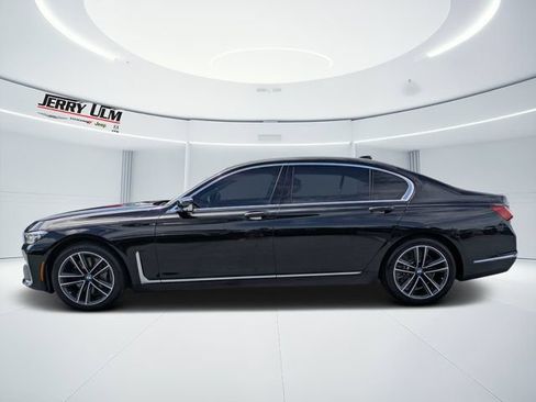 Used 2020 BMW 750i xDrive w/ Cold Weather Package AWD/4WD image 6