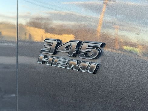 Used 2017 Dodge Charger R/T w/ Blacktop Package image 38