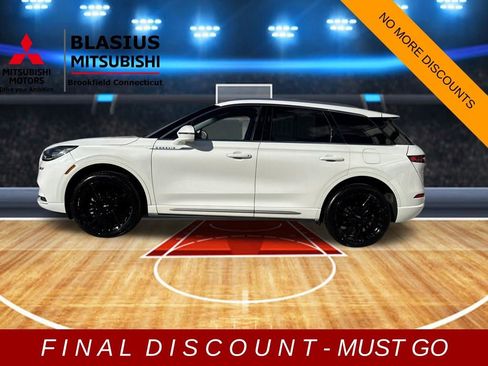 Used 2021 Lincoln Corsair Reserve image 4