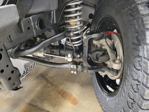 Used 2021 Jeep Wrangler Unlimited Sahara AWD/4WD image 24