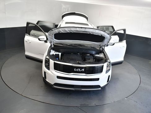 Used 2022 Kia Telluride EX image 20