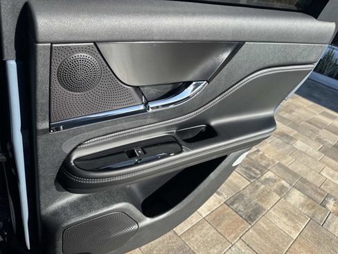 New 2026 Lincoln Corsair Premiere image 21