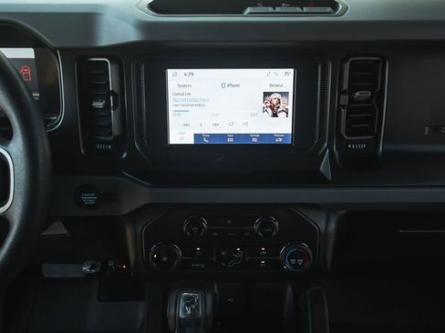 Used 2022 Ford Bronco 4-Door image 36