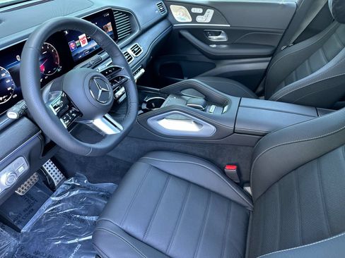 New 2026 Mercedes-Benz GLS 580 4MATIC image 10