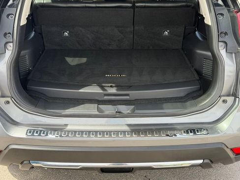 Used 2017 Nissan Rogue SL image 4