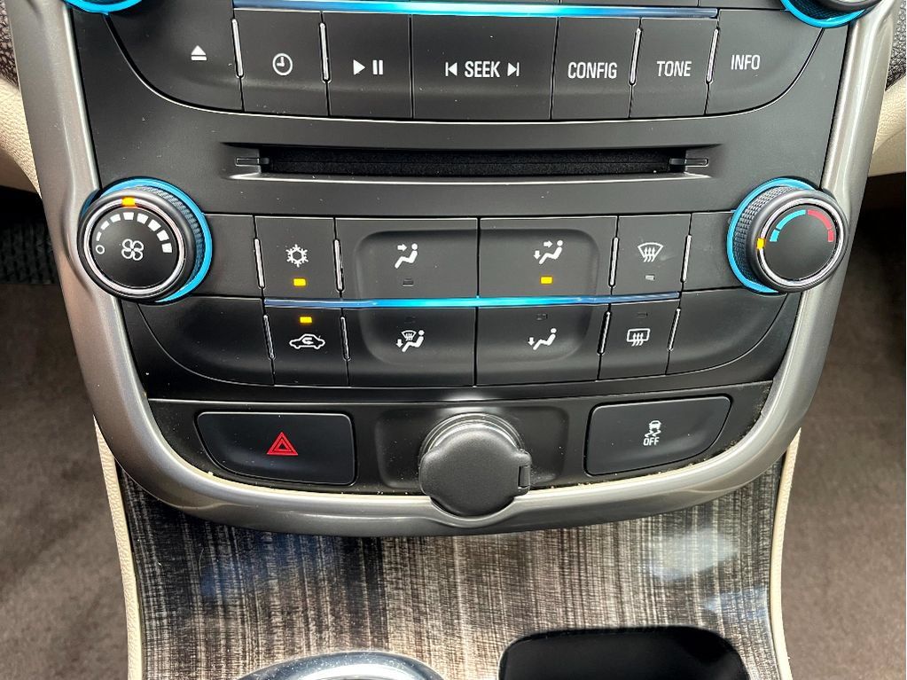 Used 2016 Chevrolet Malibu LT FWD image 19