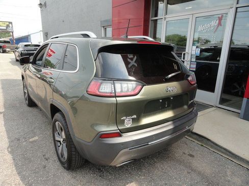 Used 2019 Jeep Cherokee Limited AWD/4WD image 6