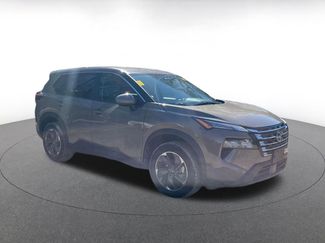 Used 2025 Nissan Rogue SV video 2