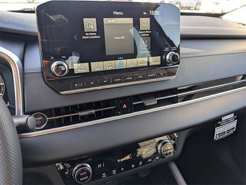 New 2025 Mitsubishi Outlander SE image 20