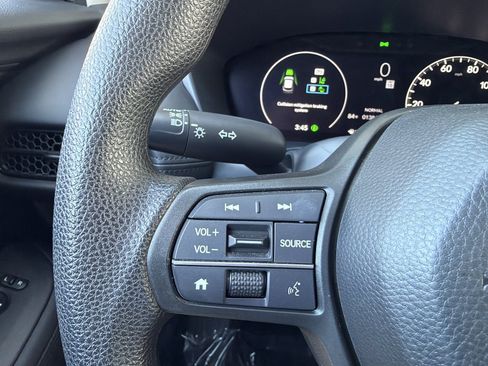 Used 2025 Honda HR-V LX image 29