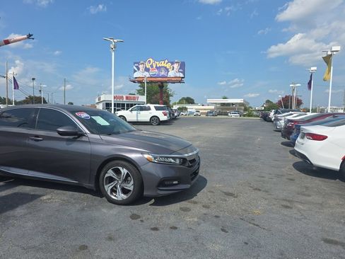 Used 2018 Honda Accord EX-L image 7