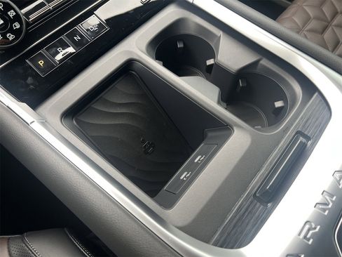 New 2025 Nissan Armada Platinum w/ Convenience Package image 9