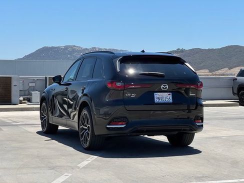 Certified 2025 MAZDA CX-70 Plug-In Hybrid w/ Premium Pkg AWD/4WD image 32