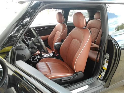 Used 2024 MINI Cooper SE FWD image 6