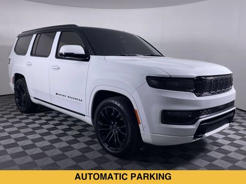 Used 2022 Jeep Grand Wagoneer Series II AWD/4WD image 23