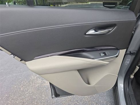 Used 2023 Cadillac XT4 Luxury FWD image 14