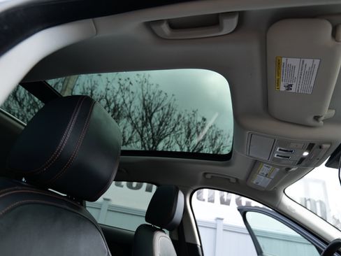 Used 2018 Jaguar F-PACE Prestige image 40