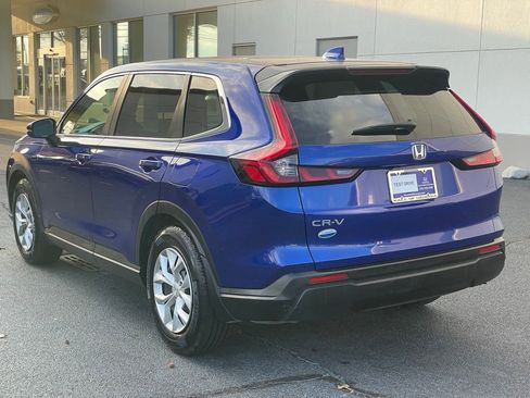Certified 2025 Honda CR-V LX image 4