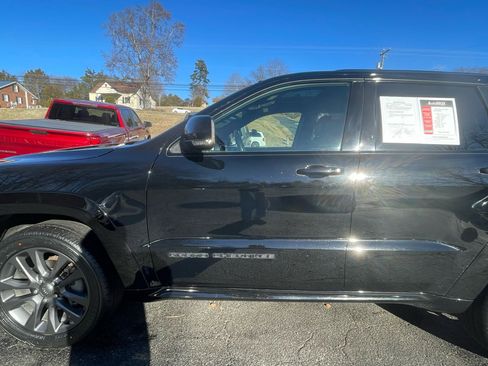 Used 2018 Jeep Grand Cherokee High Altitude image 3